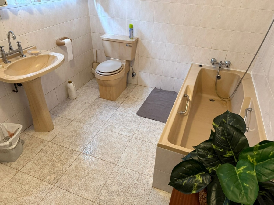 3 Bedroom Property for Sale in Nirvana Limpopo