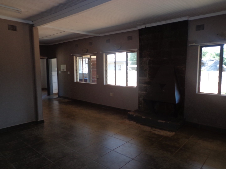 7 Bedroom Property for Sale in Hospitaalpark Limpopo