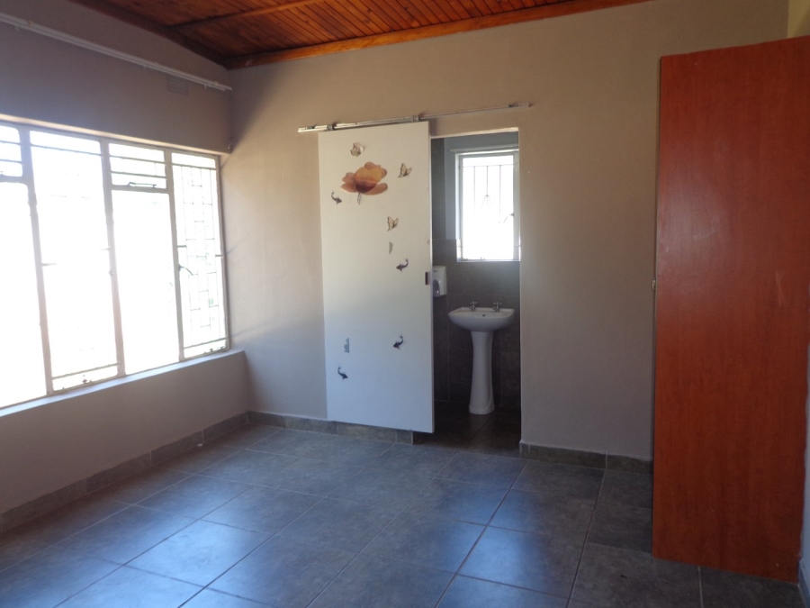 7 Bedroom Property for Sale in Hospitaalpark Limpopo