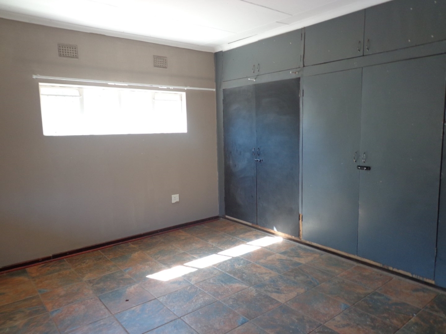 7 Bedroom Property for Sale in Hospitaalpark Limpopo