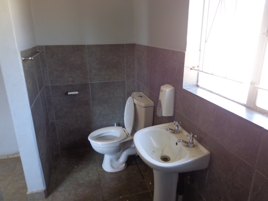 7 Bedroom Property for Sale in Hospitaalpark Limpopo