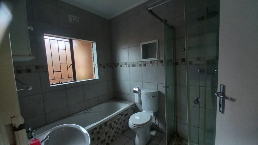 To Let 3 Bedroom Property for Rent in Bendor Limpopo