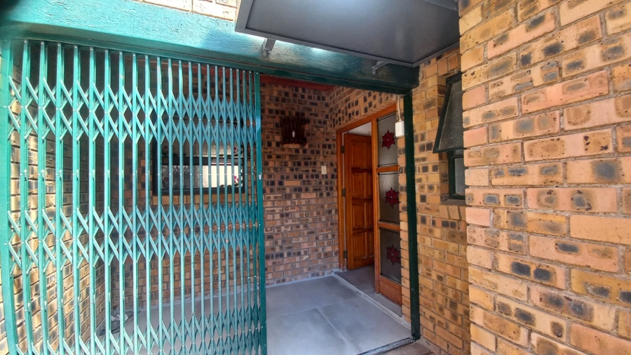 To Let 3 Bedroom Property for Rent in Bendor Limpopo