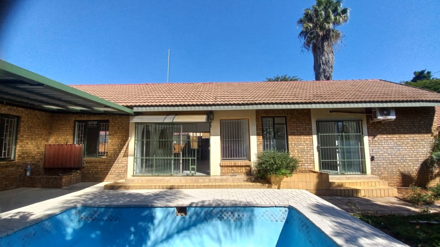 To Let 3 Bedroom Property for Rent in Bendor Limpopo
