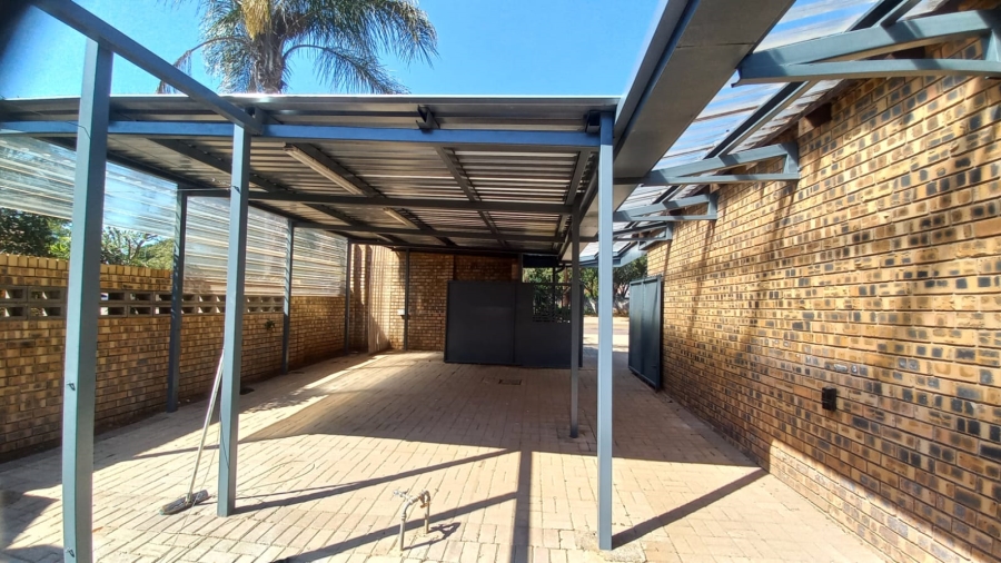 To Let 3 Bedroom Property for Rent in Bendor Limpopo