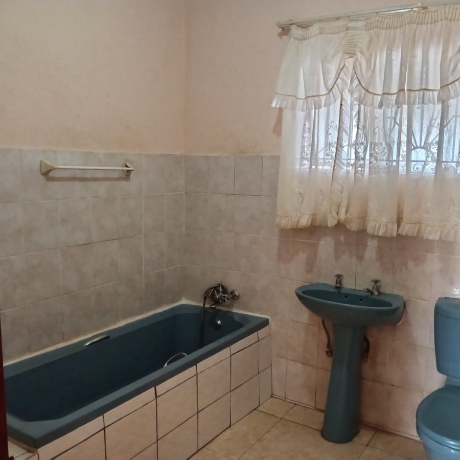 3 Bedroom Property for Sale in Lebowakgomo Zone A Limpopo