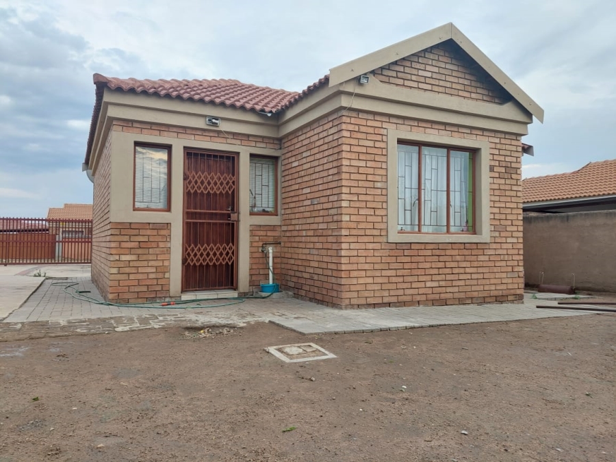 2 Bedroom Property for Sale in Rethabile Gardens Limpopo