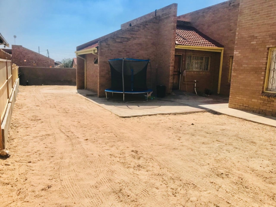 4 Bedroom Property for Sale in Seshego D Limpopo