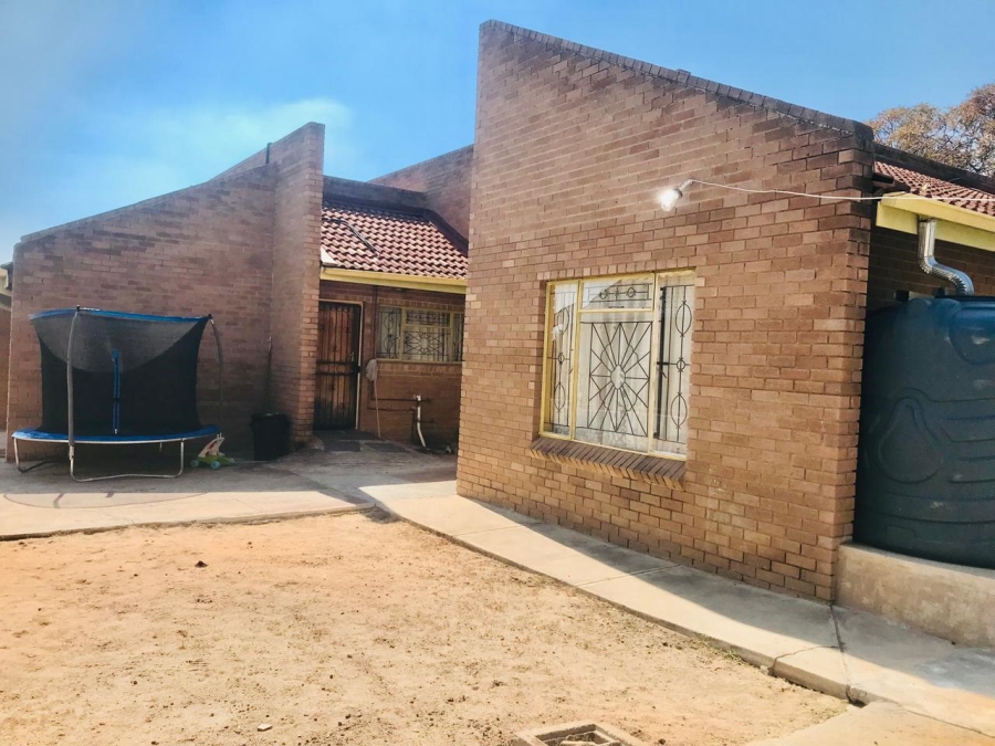 4 Bedroom Property for Sale in Seshego D Limpopo