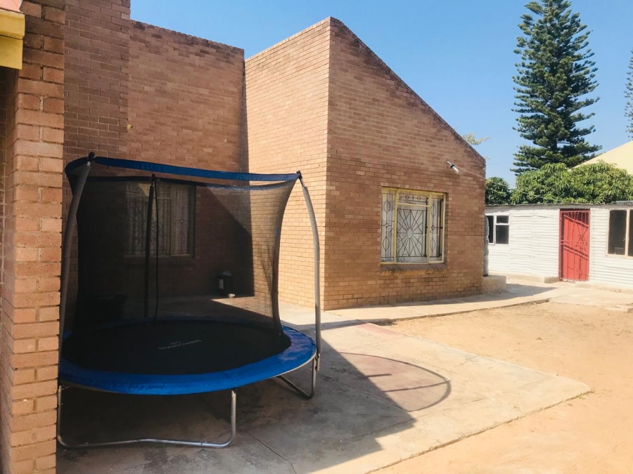 4 Bedroom Property for Sale in Seshego D Limpopo