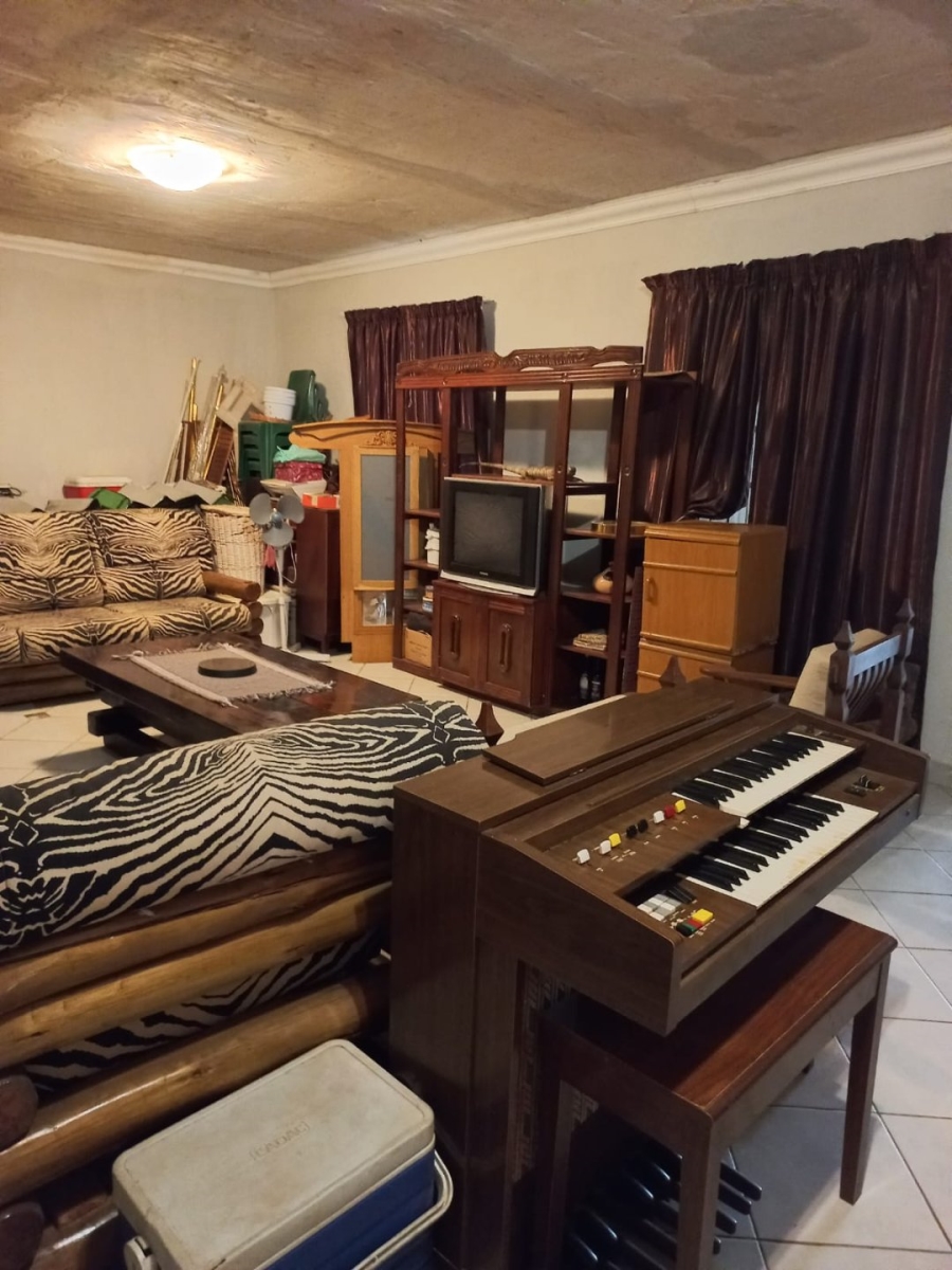 6 Bedroom Property for Sale in Kromdraai Limpopo