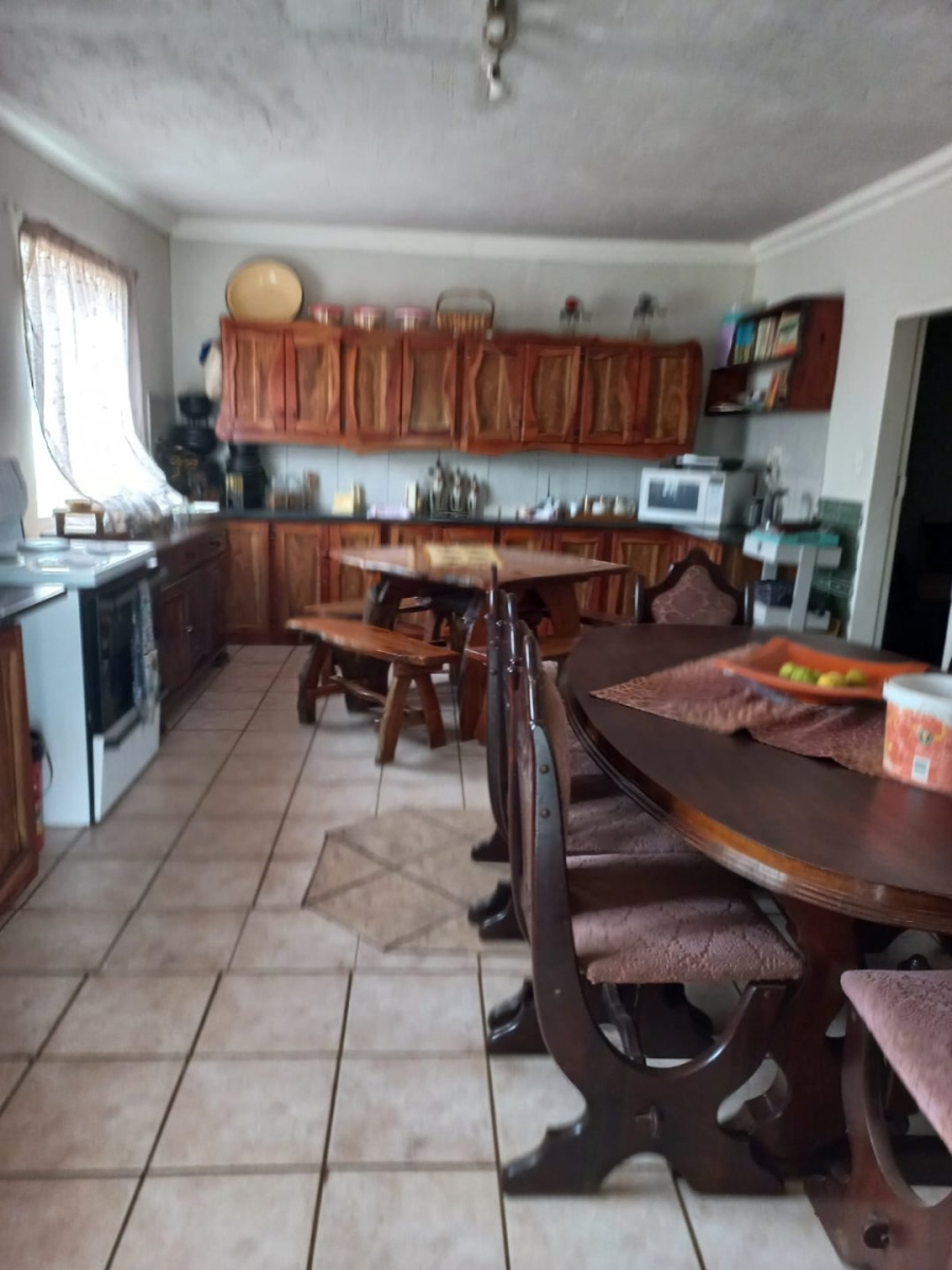 6 Bedroom Property for Sale in Kromdraai Limpopo