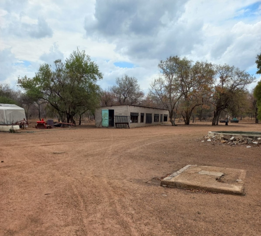 6 Bedroom Property for Sale in Kromdraai Limpopo