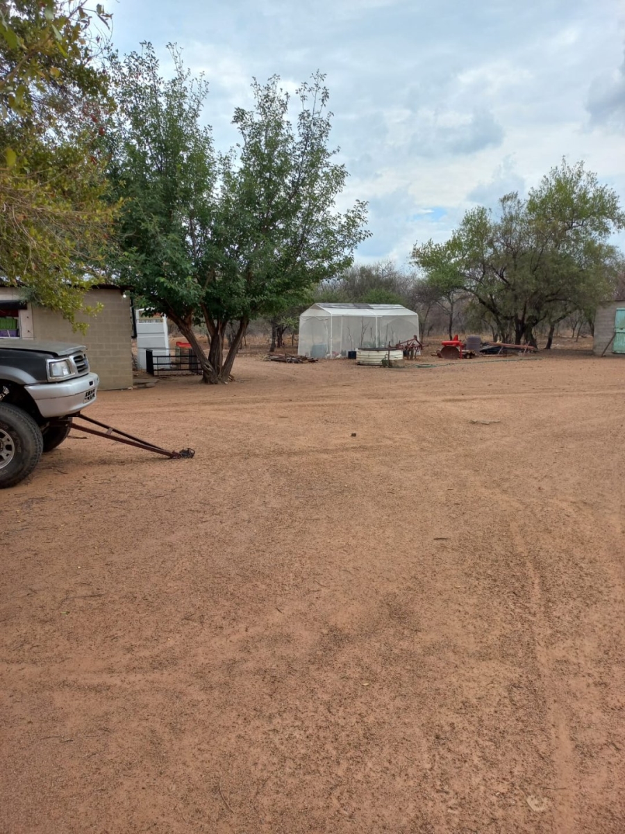 6 Bedroom Property for Sale in Kromdraai Limpopo