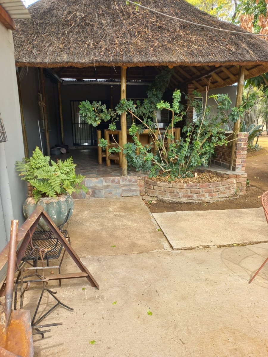 6 Bedroom Property for Sale in Kromdraai Limpopo
