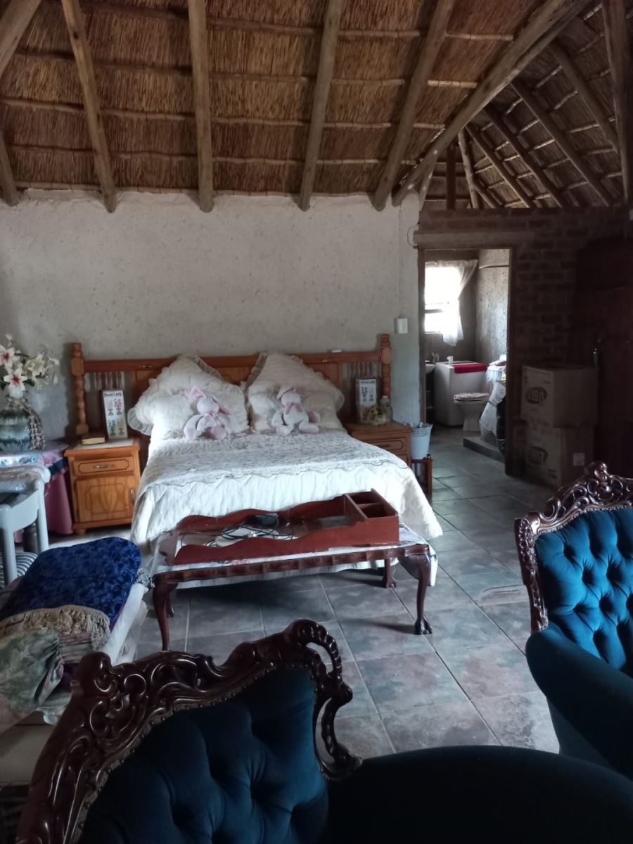 6 Bedroom Property for Sale in Kromdraai Limpopo