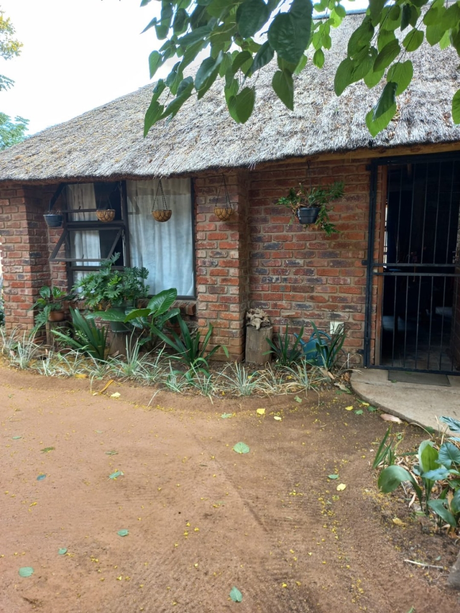 6 Bedroom Property for Sale in Kromdraai Limpopo