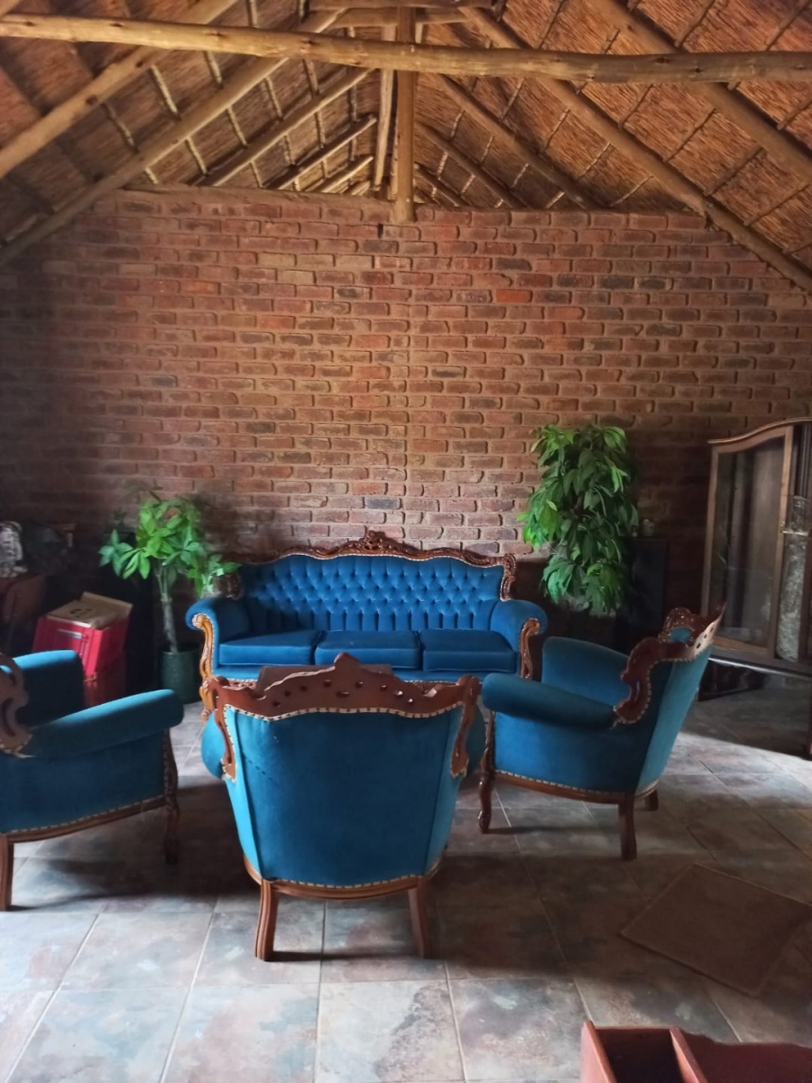 6 Bedroom Property for Sale in Kromdraai Limpopo