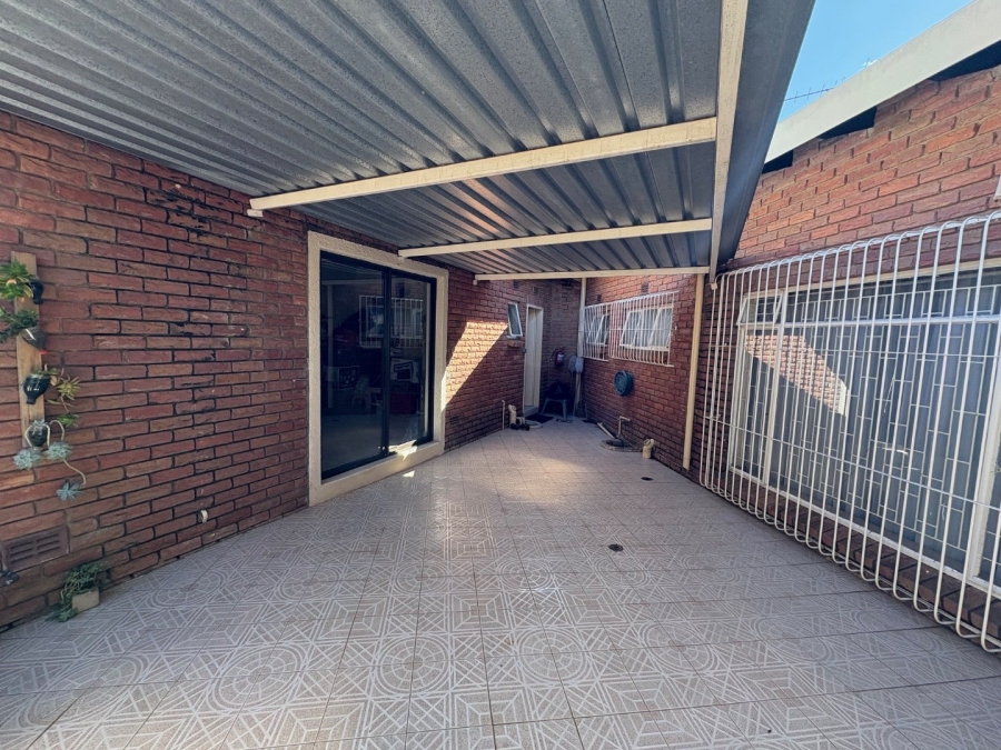 To Let 3 Bedroom Property for Rent in Bendor Limpopo