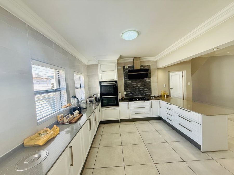 5 Bedroom Property for Sale in Woodhill Estate Limpopo