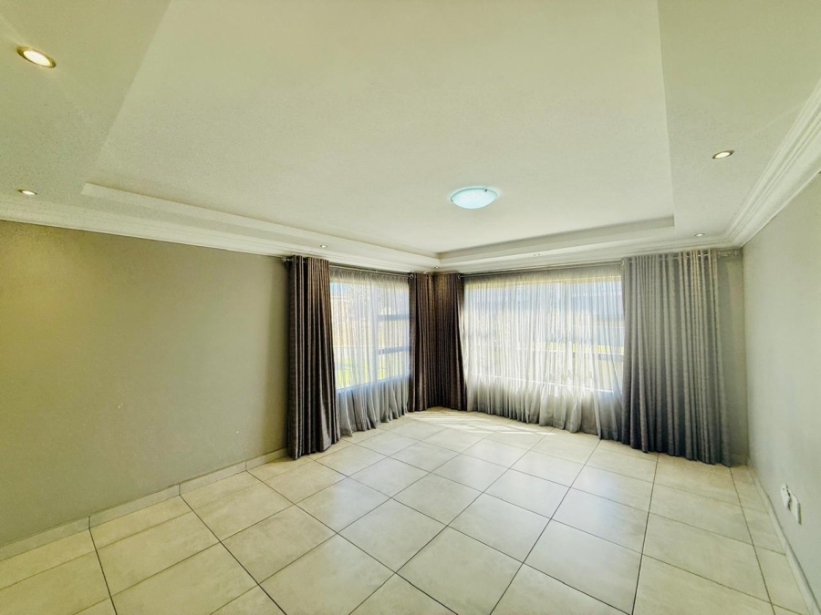 5 Bedroom Property for Sale in Woodhill Estate Limpopo