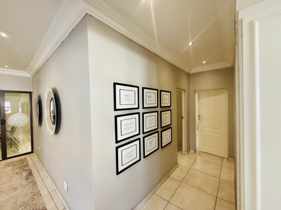 5 Bedroom Property for Sale in Woodhill Estate Limpopo
