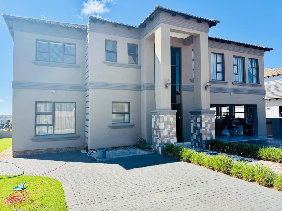 5 Bedroom Property for Sale in Woodhill Estate Limpopo