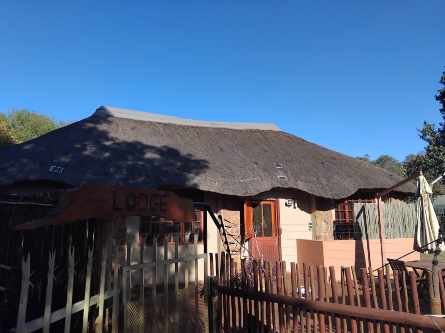 12 Bedroom Property for Sale in Mahwelereng Limpopo
