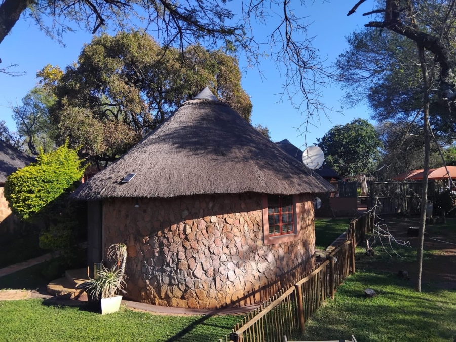 12 Bedroom Property for Sale in Mahwelereng Limpopo