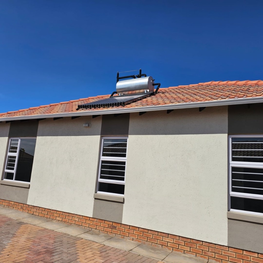 To Let 3 Bedroom Property for Rent in Southern Gateway Limpopo