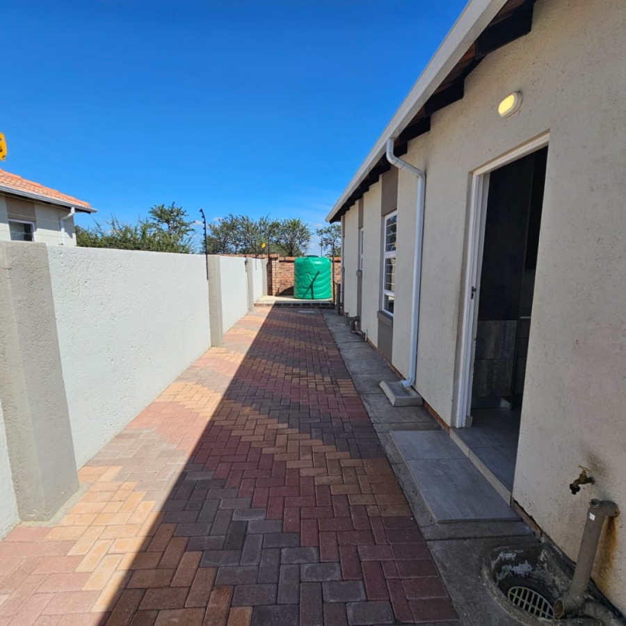 To Let 3 Bedroom Property for Rent in Southern Gateway Limpopo