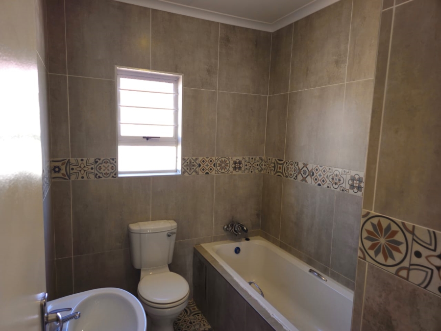 To Let 3 Bedroom Property for Rent in Southern Gateway Limpopo
