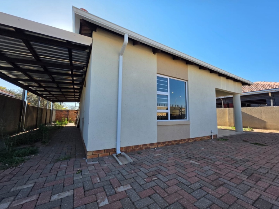 To Let 4 Bedroom Property for Rent in Southern Gateway Limpopo