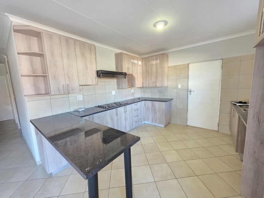 To Let 4 Bedroom Property for Rent in Southern Gateway Limpopo