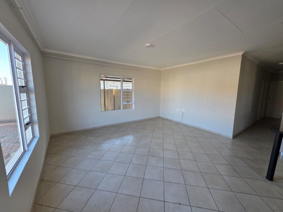 To Let 4 Bedroom Property for Rent in Southern Gateway Limpopo