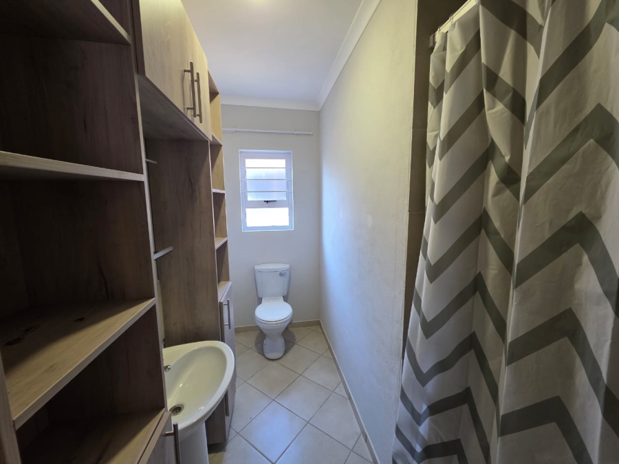 To Let 4 Bedroom Property for Rent in Southern Gateway Limpopo