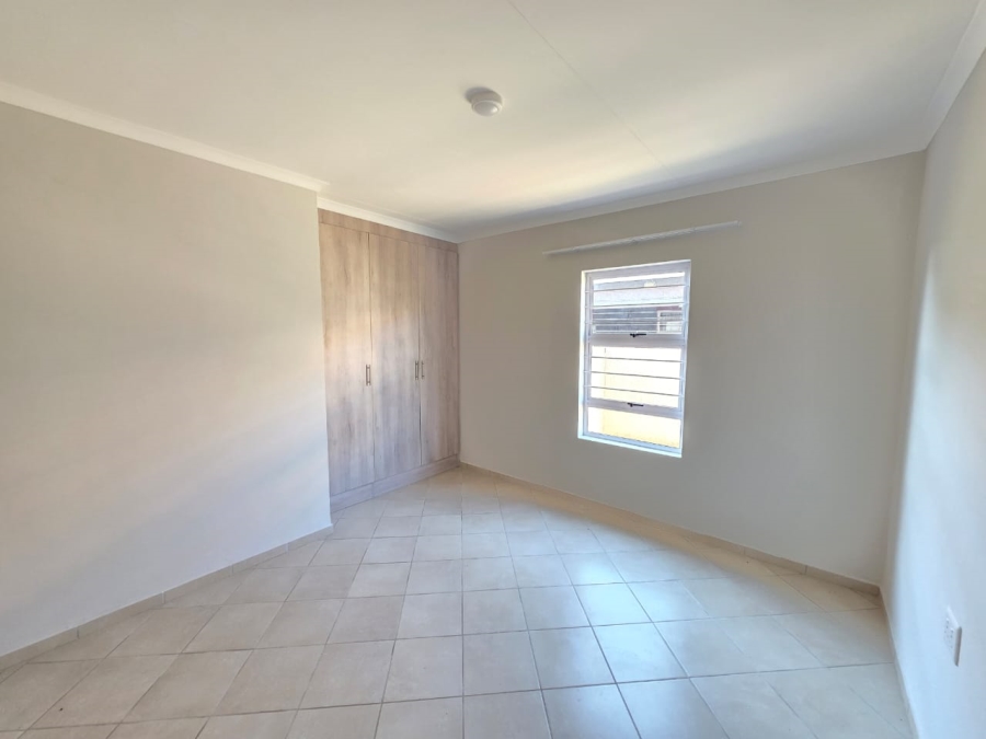 To Let 4 Bedroom Property for Rent in Southern Gateway Limpopo