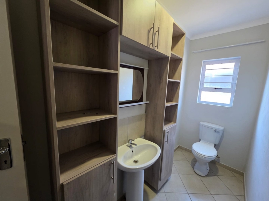 To Let 4 Bedroom Property for Rent in Southern Gateway Limpopo