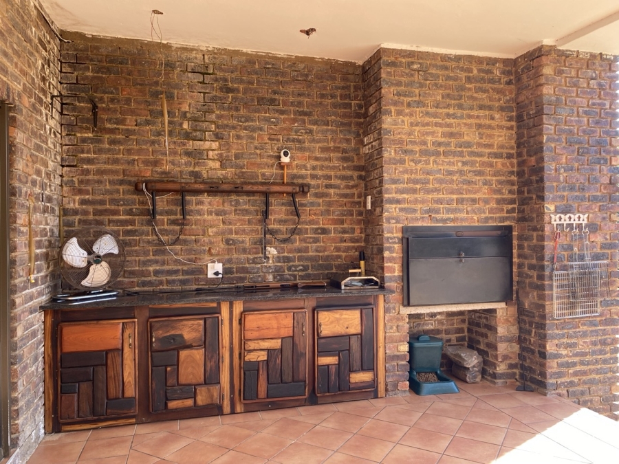 6 Bedroom Property for Sale in Thabazimbi Limpopo