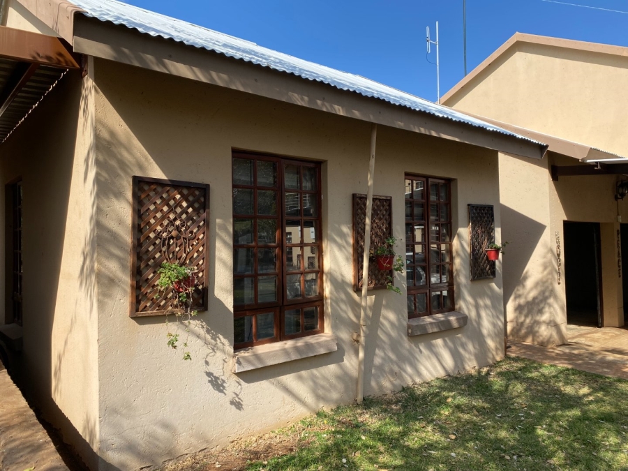 6 Bedroom Property for Sale in Thabazimbi Rural Limpopo