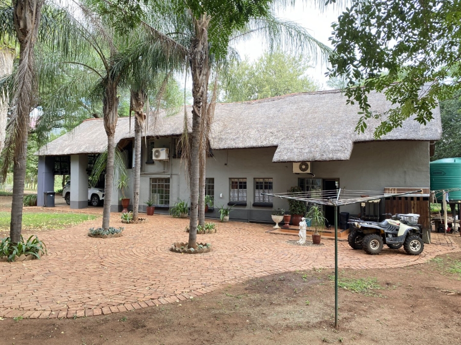 6 Bedroom Property for Sale in Thabazimbi Rural Limpopo