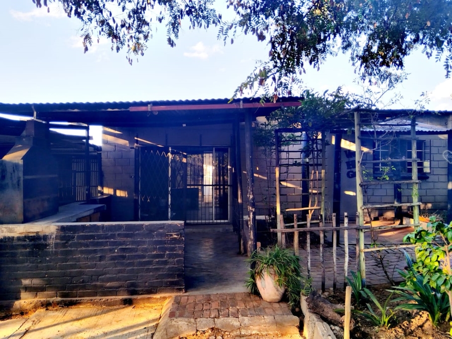 4 Bedroom Property for Sale in Palmietfontein Limpopo
