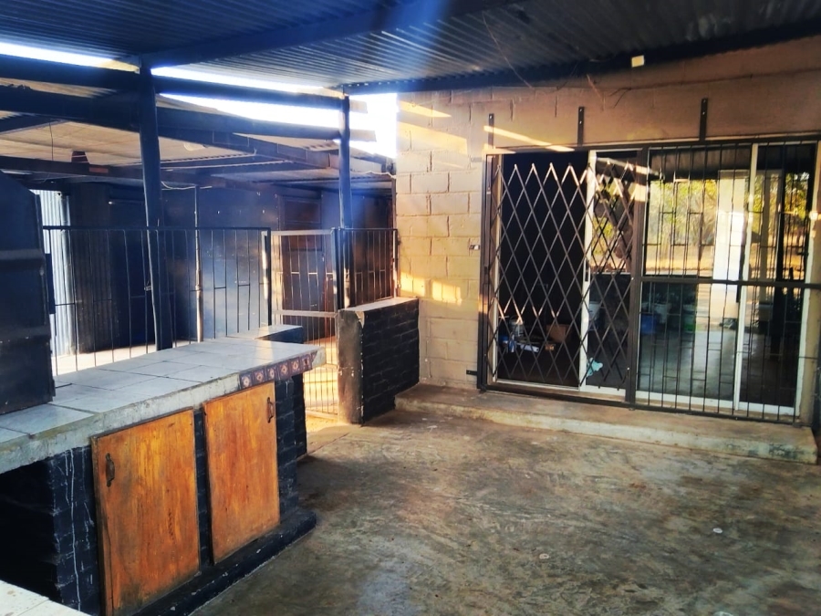 4 Bedroom Property for Sale in Palmietfontein Limpopo