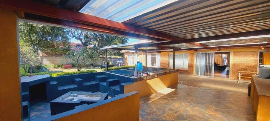 3 Bedroom Property for Sale in Fauna Park Limpopo
