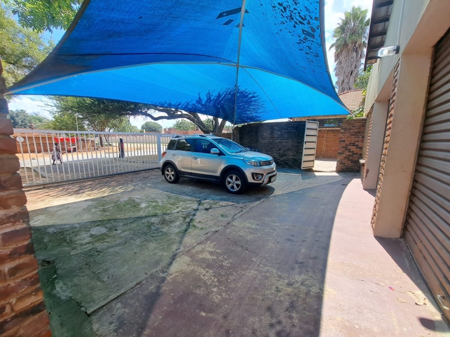 3 Bedroom Property for Sale in Fauna Park Limpopo