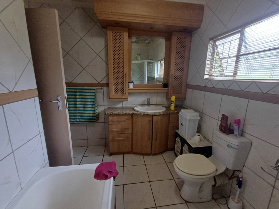 5 Bedroom Property for Sale in Doorhoek AH Limpopo
