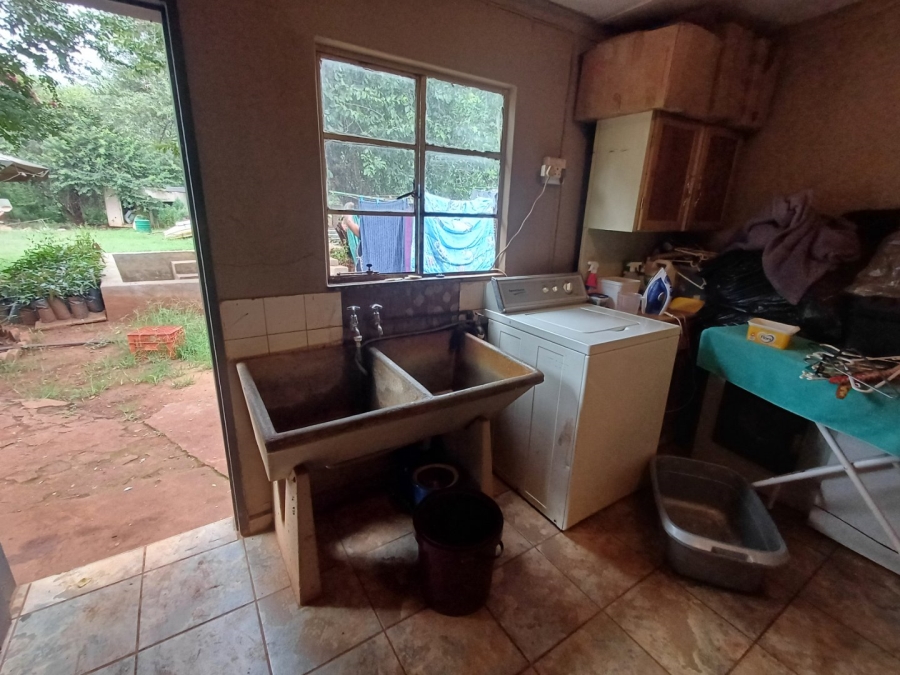 5 Bedroom Property for Sale in Doorhoek AH Limpopo