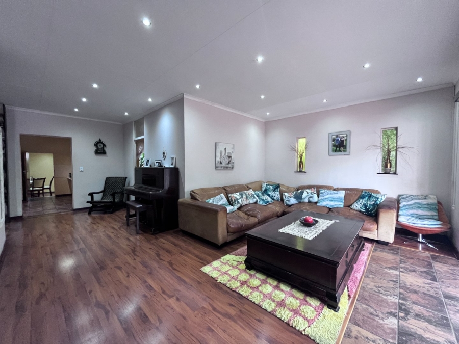 5 Bedroom Property for Sale in Bendor Limpopo
