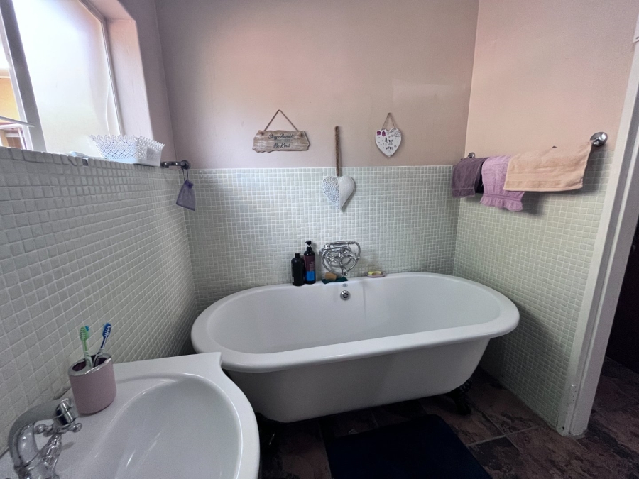 5 Bedroom Property for Sale in Bendor Limpopo