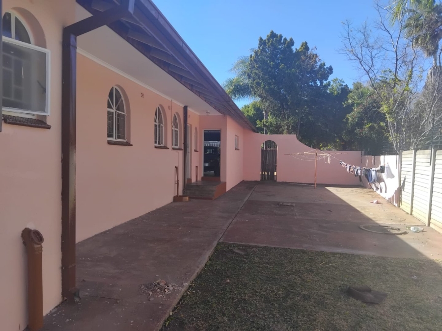 4 Bedroom Property for Sale in Fauna Park Limpopo